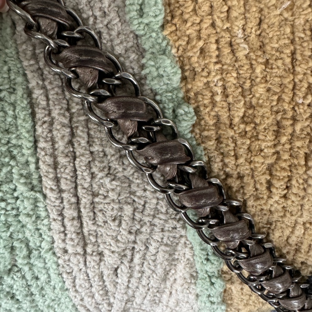 Chanel 💯 % Authentic Handbag - Picture 15 of 16